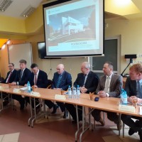 Spotkanie dyrekcji SPZOZ Sanok, przedstawicieli GVM Carint oraz powiatu sanockiego.